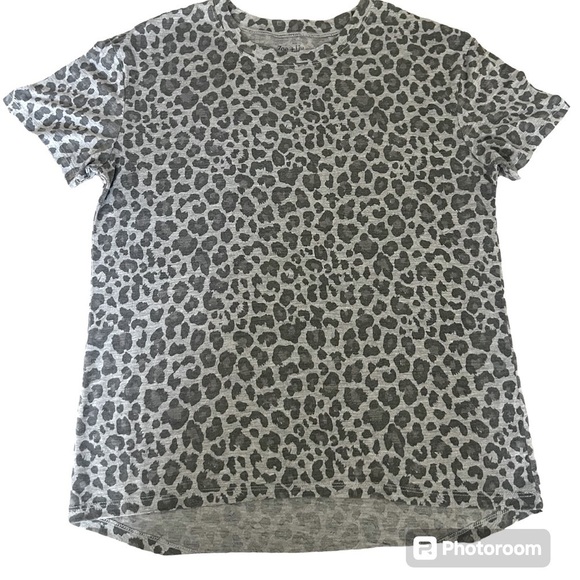 Zoe + Liv Short Sleeve Crew Neck Shirt | Women’s  Medium - Picture 1 of 2